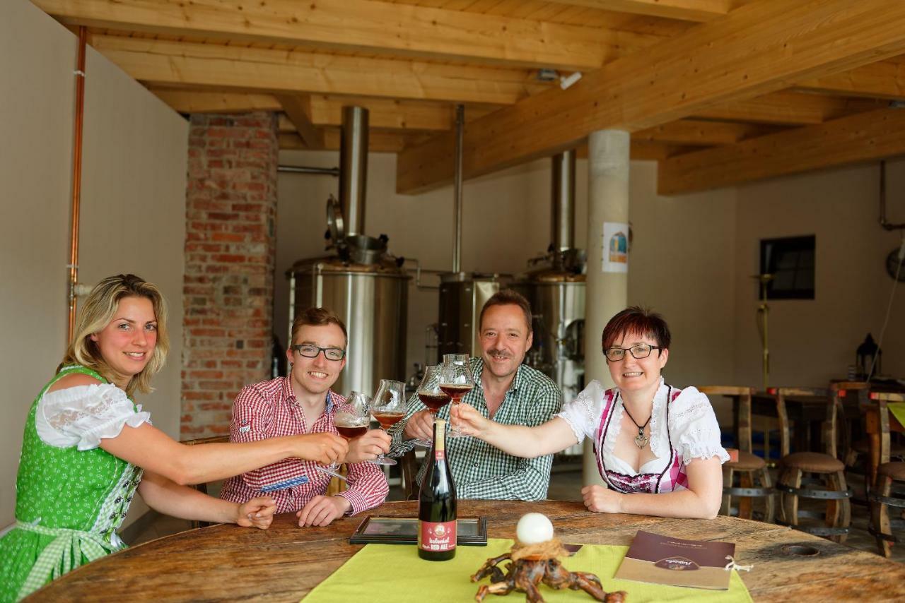 Ankerbraeu Ferienwohnungen Brauerei Bierbad Штайнах Экстерьер фото